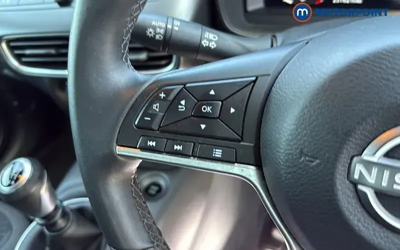 Used Nissan Juke N-Connecta 114 HP (83 kW) 2024 Grey SUV