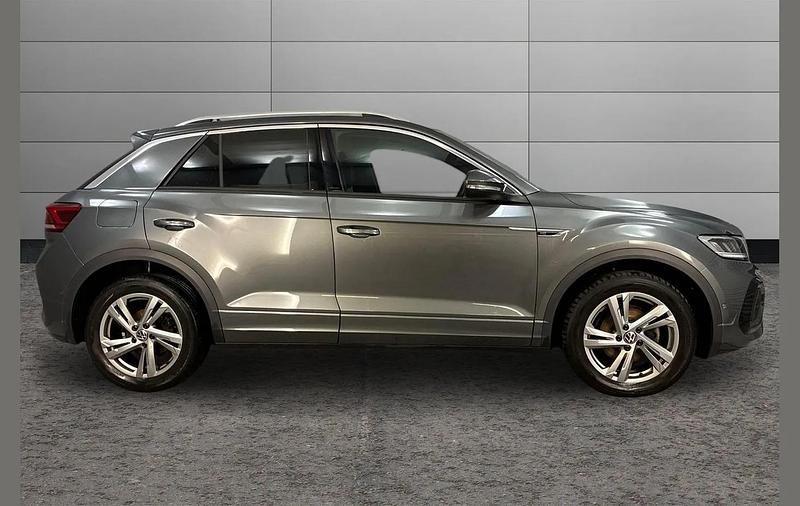 Używany VW T-Roc R-line 150 KM (110 kW) 2024 Szary SUV