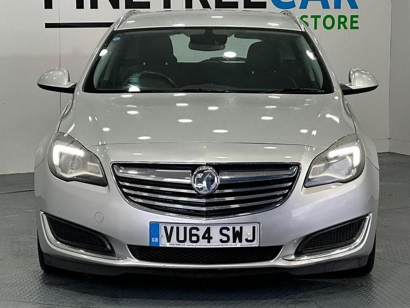 Used Vauxhall Insignia S 140 HP (102 kW) 2014 Silver Estate