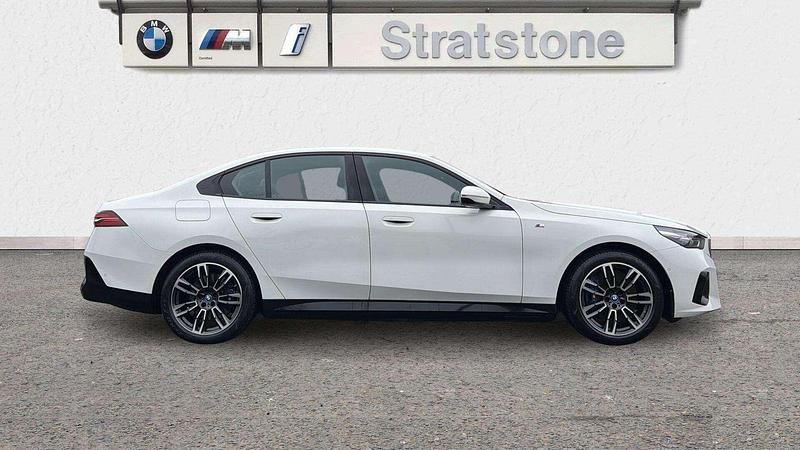 Used BMW i5 M Sport 246 kW (335 HP) 2023 White Sedan