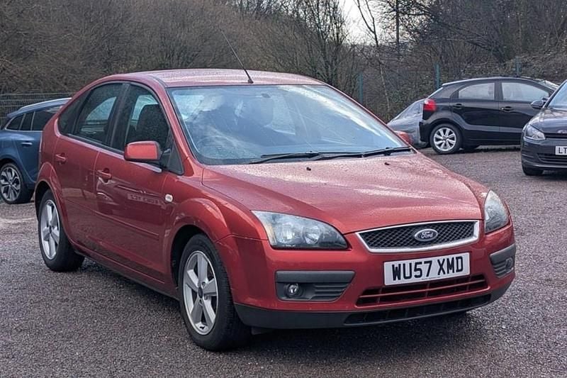 Used Ford Focus Zetec 115 HP (84 kW) 2007 Red Hatchback