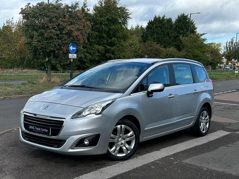 Usado Peugeot 5008 Active 2015 Prateado Monovolume