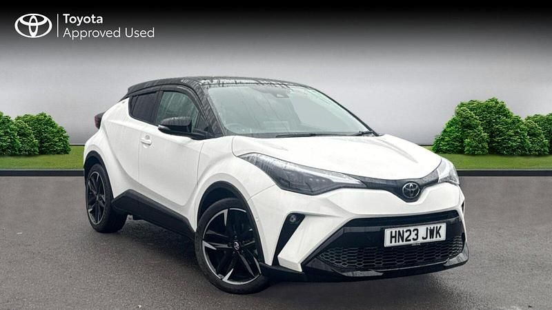 Pure white bitone Used 2023 Toyota C-HR Sport SUV | £22,474 (Fair price) - Image 1/4