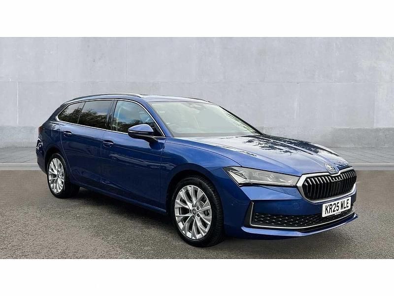 Blue Used 2025 Skoda Superb SE L Estate | £34,990 - Image 1/4