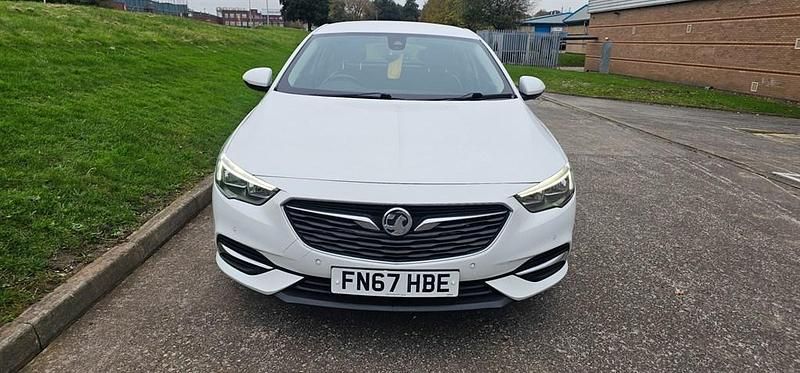 Used Vauxhall Insignia Sport 167 HP (122 kW) 2017 White Hatchback