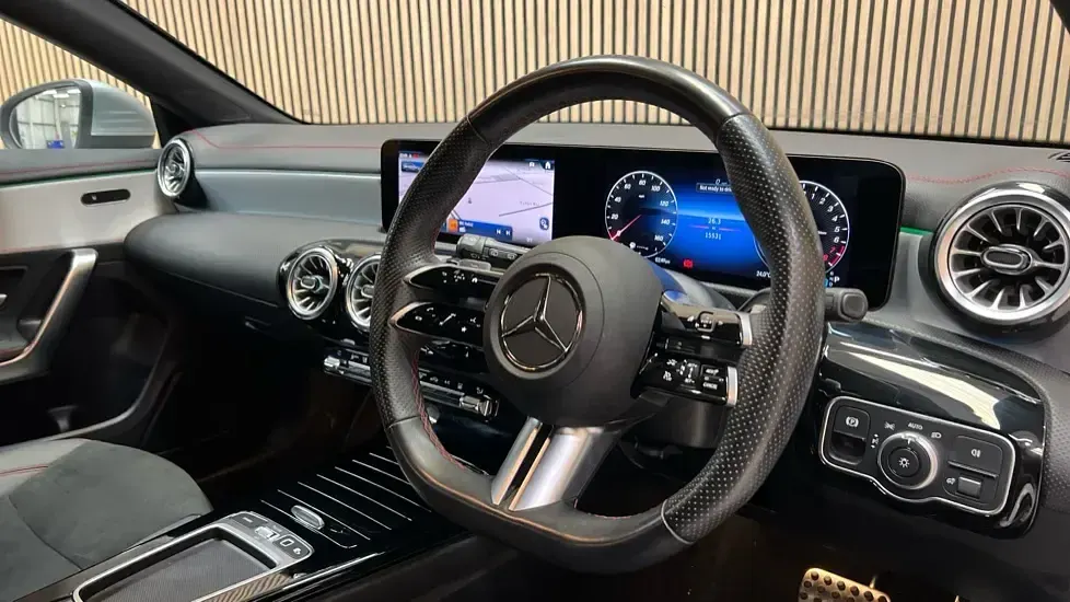 Used Mercedes E250 Executive 218 HP (160 kW) 2025 Silver
