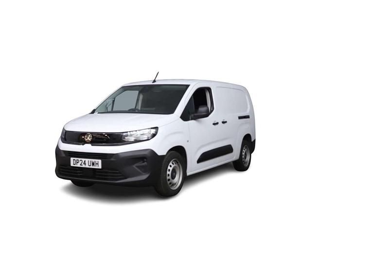 White Used 2024 Vauxhall Combo MPV | £13,999 (Fair price) - Image 1/3