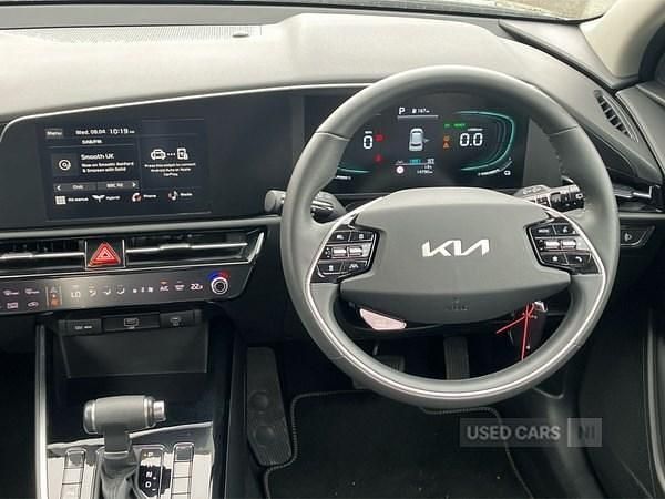 Begagnad Kia Niro 139 HK (102 kW) 2023 Grå SUV