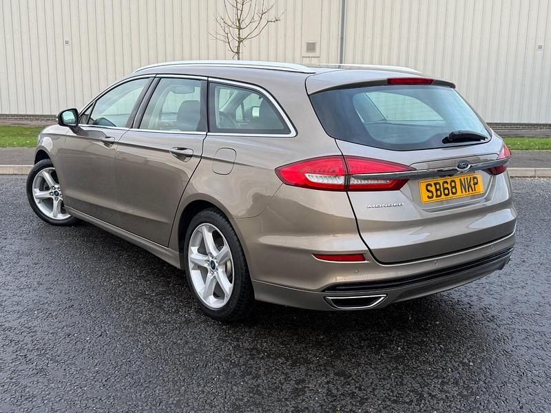 Used Ford Mondeo Titanium 180 HP (132 kW) 2019 Silver Estate