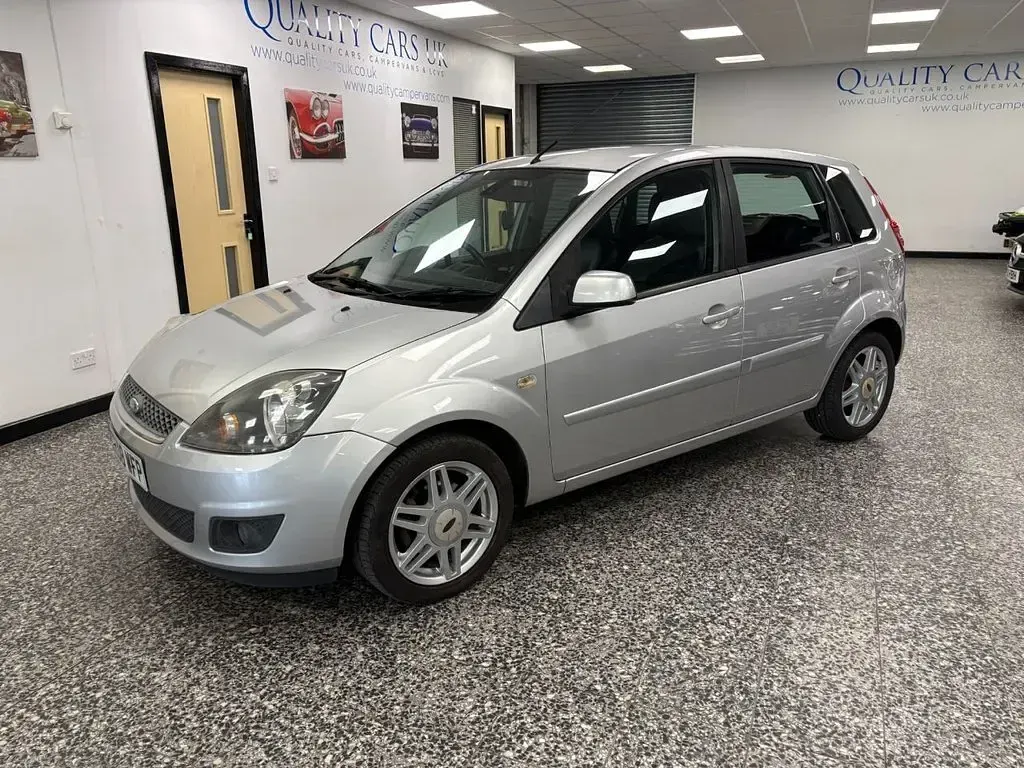 Used Ford Fiesta Ghia 79 HP (58 kW) 2008 Silver Hatchback