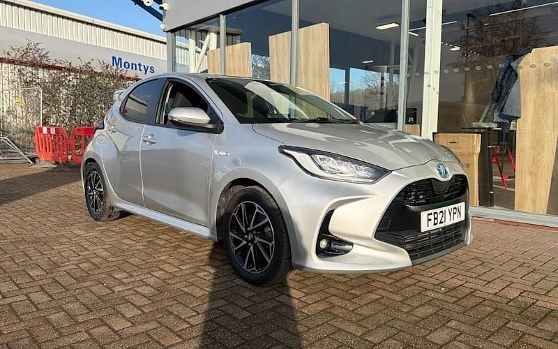 Used Toyota Yaris Hybrid Design 116 HP (85 kW) 2026 Hatchback