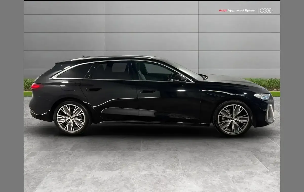 Used Audi A5 S-Line 204 HP (150 kW) 2025 Black Estate