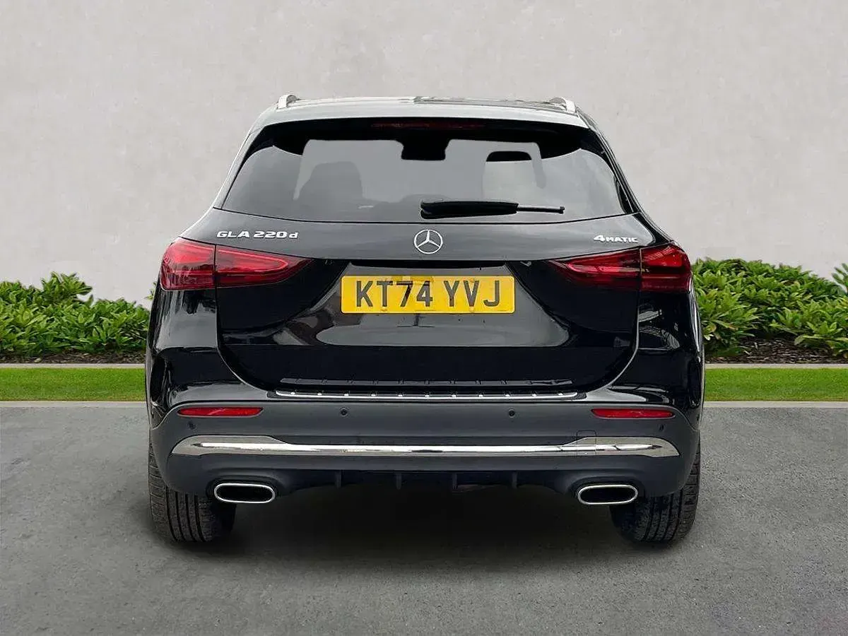 Used Mercedes GLA220 AMG Line Premium Plus 190 HP (139 kW) 2025 Black SUV