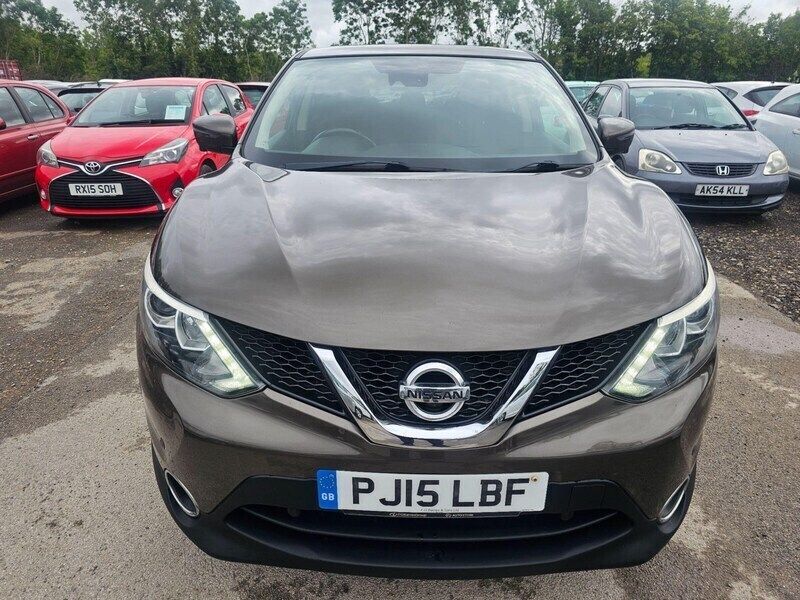 Bronze Used 2015 Nissan Qashqai N-TEC SUV | £6,500 (Fair price) - Image 1/4