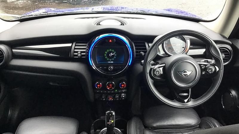 Used Mini Cooper Exclusive 134 HP (98 kW) 2020 Blue Hatchback