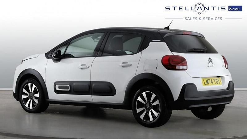 Used Citroën C3 PureTech 110 HP (80 kW) 2024 White Hatchback