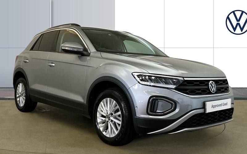 Used 2025 VW T-Roc Life SUV | £19,950 (Good price) - Image 1/4