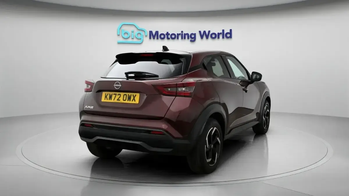 Usado Nissan Juke N-Connecta 114 CV (83 kW) 2023 Rojo SUV