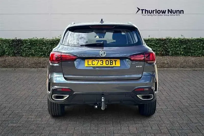 Usado MG HS SE 162 HP (119 kW) 2023 Cinzento SUV