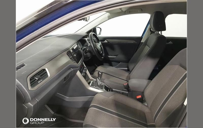 Used VW T-Roc Design 113 HP (83 kW) 2021 Blue SUV