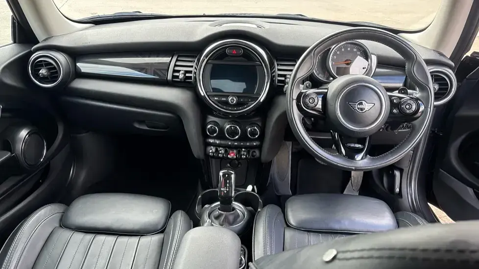 Usado Mini Cooper S Exclusive 192 CV (141 kW) 2019 Gris Utilitario
