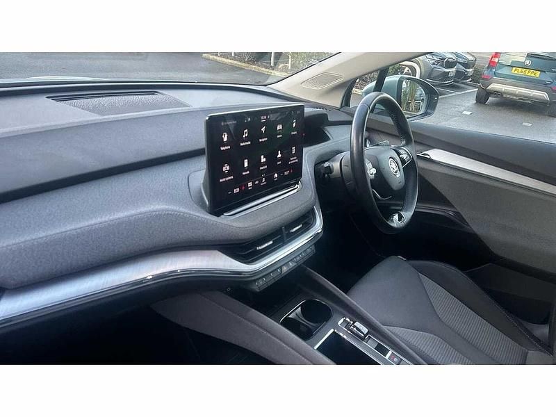 Used Skoda Enyaq iV Loft 97 kW (132 HP) 2021 Arctic silver metallic SUV