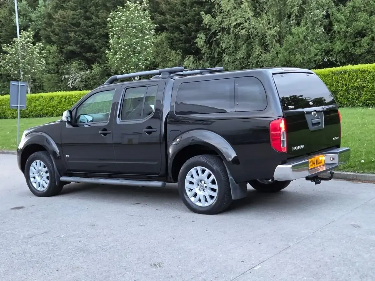 Used Nissan Navara 2014 Black Pickup