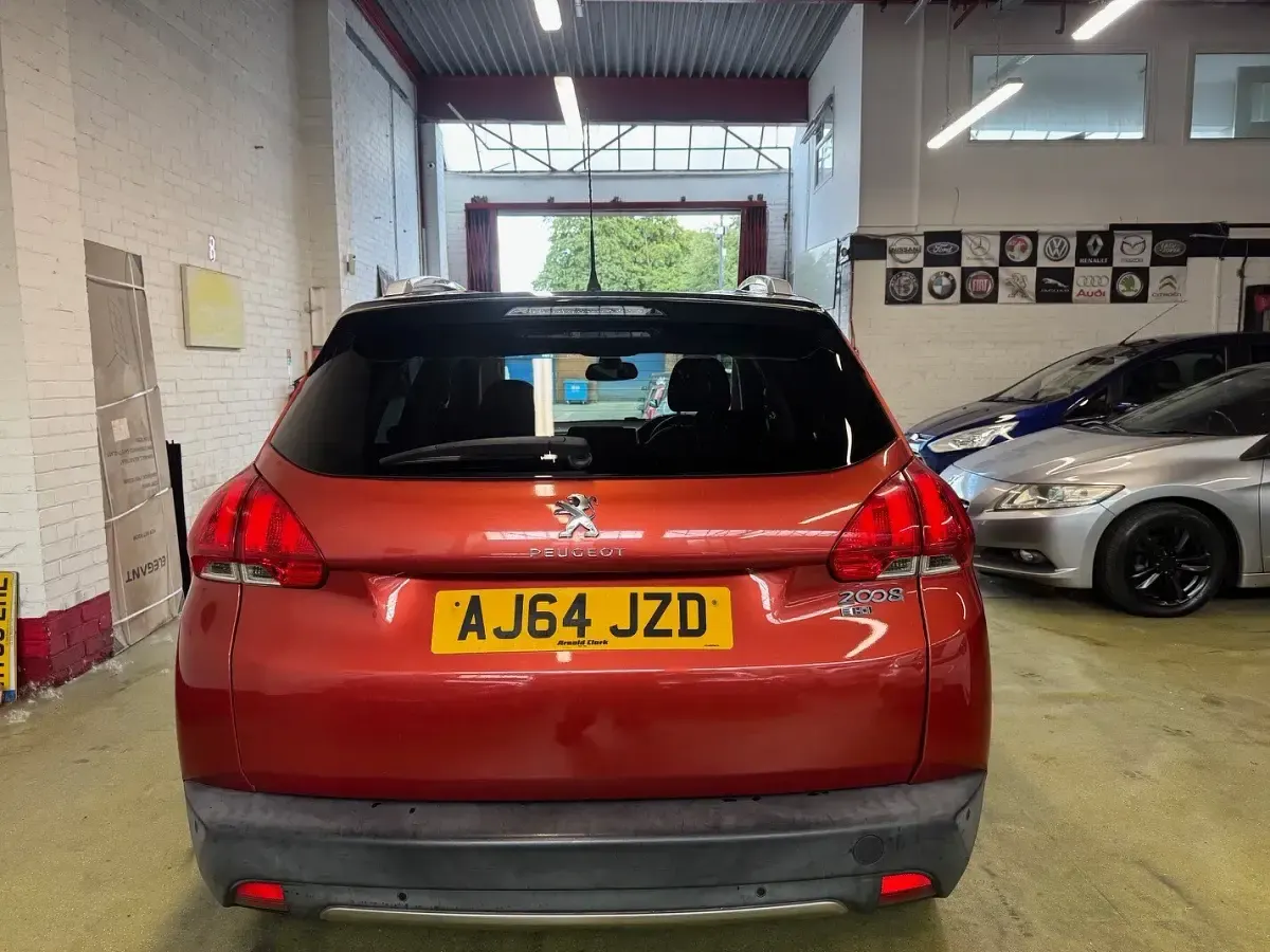 Used Peugeot 2008 Allure 115 HP (84 kW) 2015 Red SUV