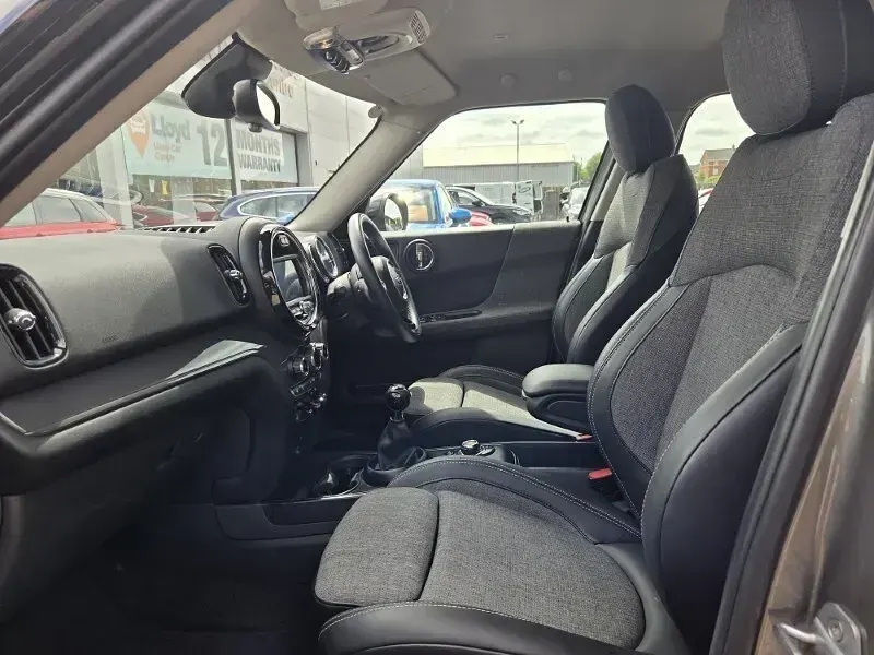 Used Mini Cooper D 150 HP (110 kW) 2018 Silver Hatchback
