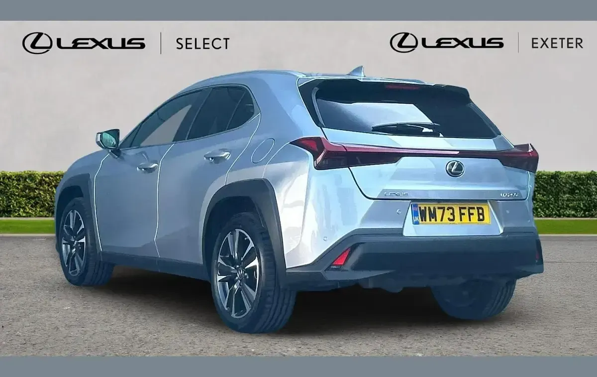Used Lexus UX 250h 180 HP (132 kW) 2023 Silver SUV