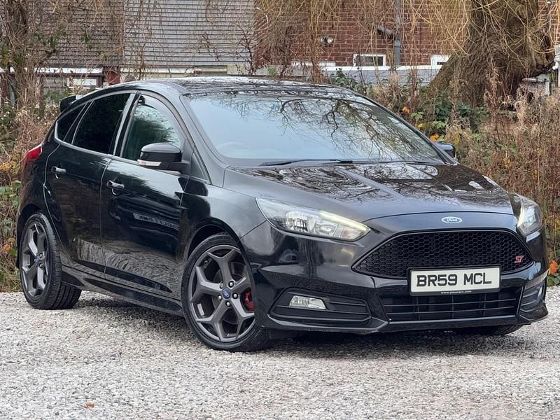 Black Used 2015 Ford Focus ST Hatchback | £6,995 (Super price) - Image 1/4
