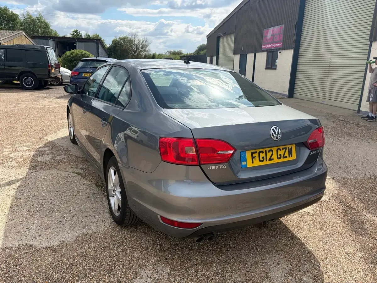 Used VW Jetta SE 140 HP (102 kW) 2012 Grey Sedan