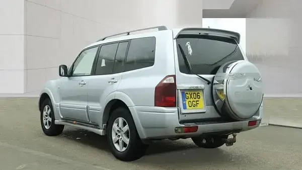 Used Mitsubishi Shogun Elegance 168 HP (123 kW) 2007 Silver SUV