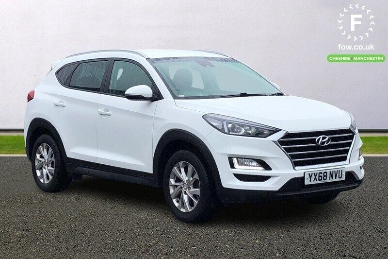 White Used 2018 Hyundai Tucson SE SUV | £12,599 (Good price) - Image 1/3