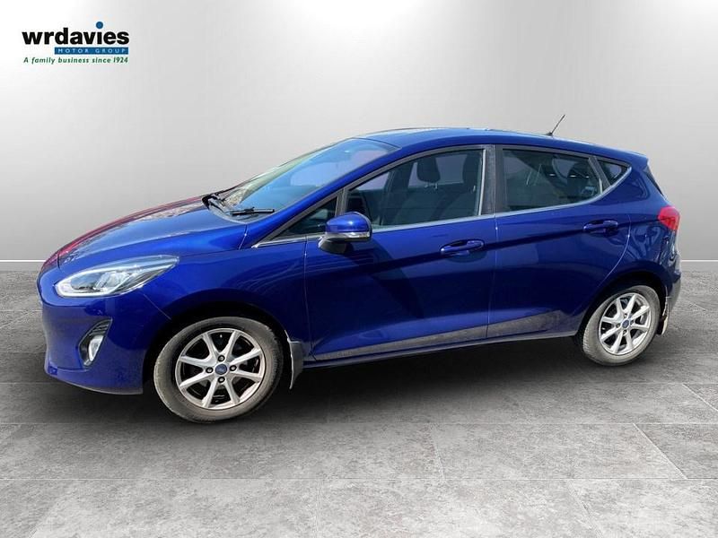 Used Ford Fiesta Zetec 100 HP (73 kW) 2017 Deep impact blue Hatchback