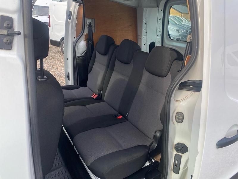 Used Peugeot Partner S 2019 White MPV