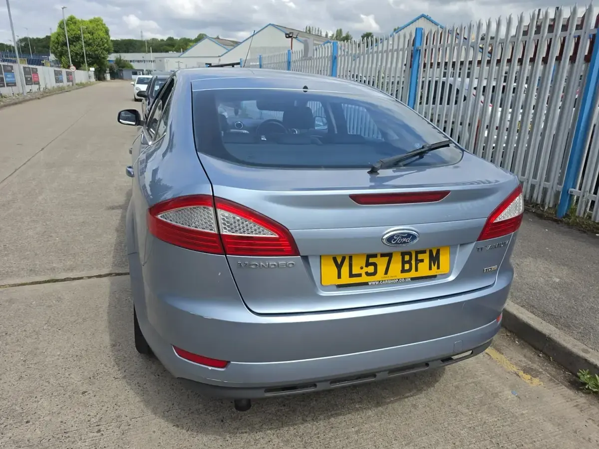 Used Ford Mondeo Titanium 140 HP (102 kW) 2008 Blue Hatchback