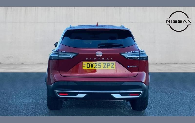 Used Nissan Qashqai N-Connecta 190 HP (139 kW) 2025 Red SUV