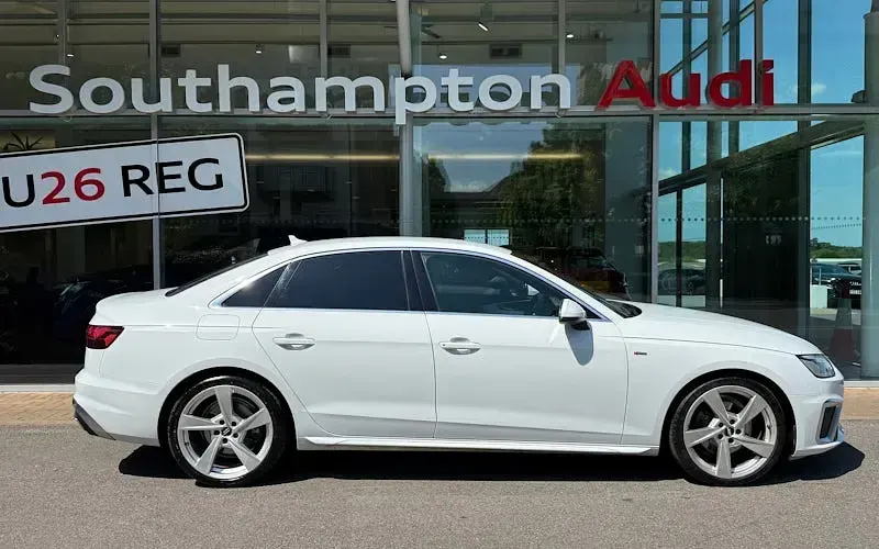 Begagnad Audi A4 S-Line 163 HK (119 kW) 2025 Sedan