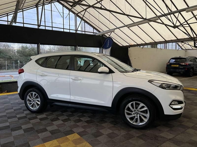 Used Hyundai Tucson SE 136 HP (100 kW) 2018 White SUV