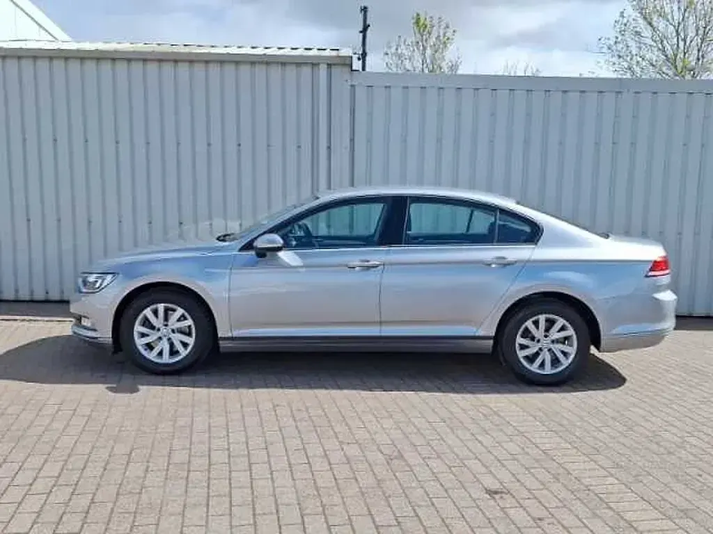 Used VW Passat S 150 HP (110 kW) 2019 Silver Sedan