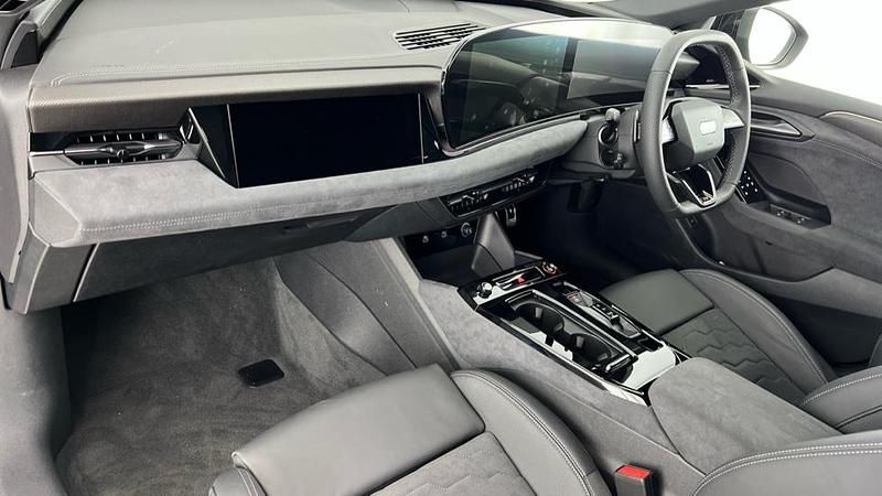 New Audi A6 e-tron Comfort 210 kW (286 HP) 2025 Black Estate
