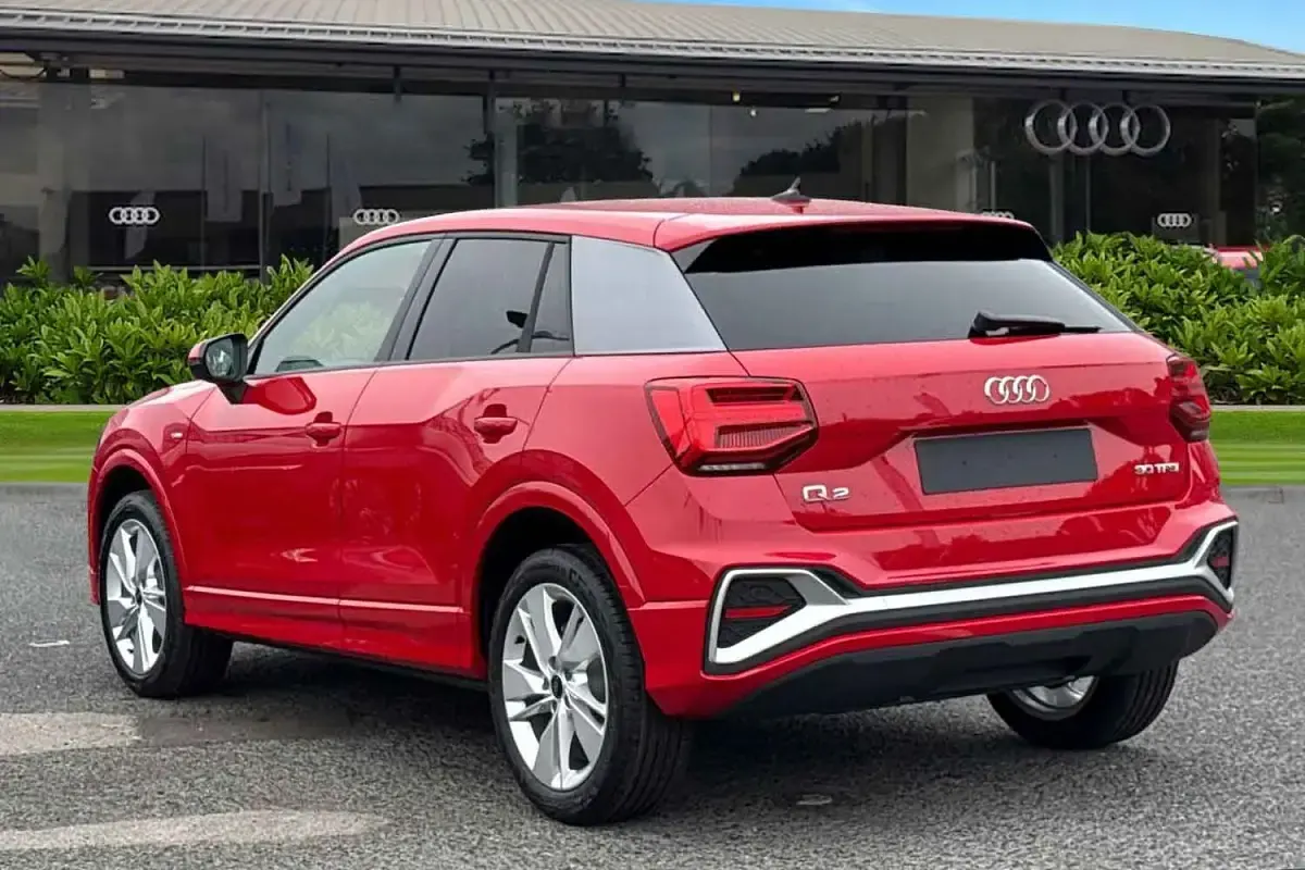 Nuevo Audi Q2 S-Line 2026 Rojo SUV