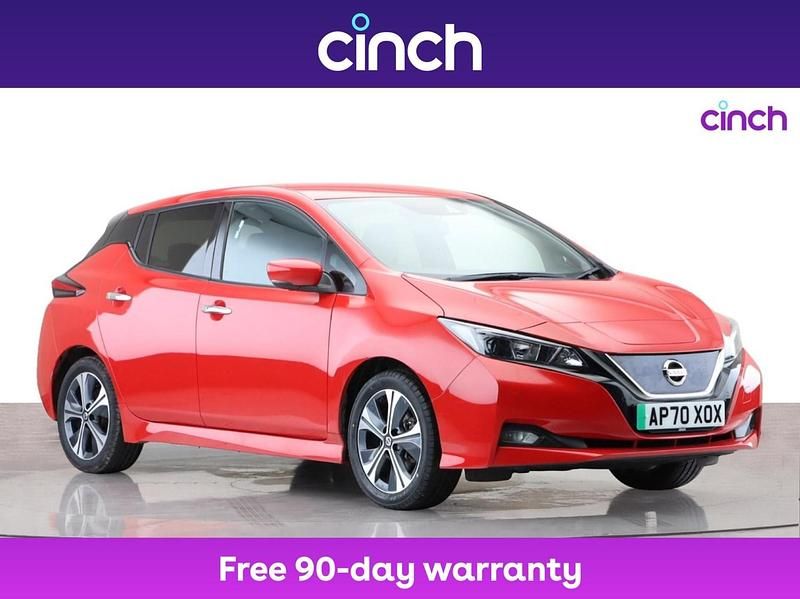 Red Used 2020 Nissan Leaf N-Connecta Hatchback | £8,459 (Fair price) - Image 1/3