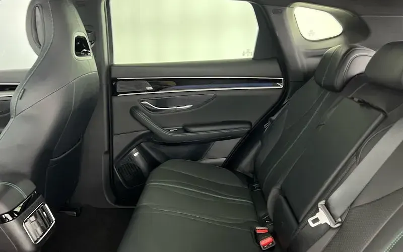 Used BYD Seal U Boost 218 HP (160 kW) 2024 Black SUV