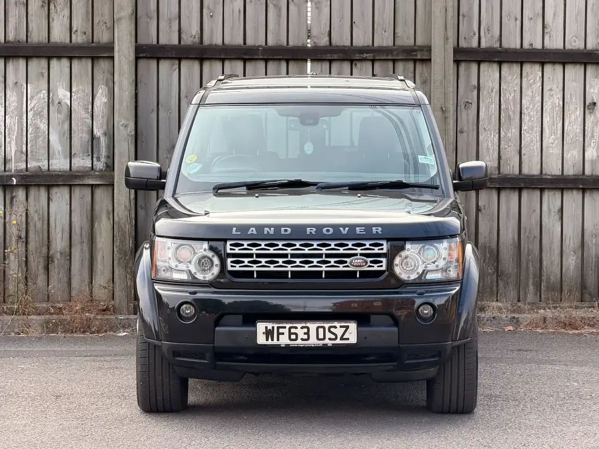 Used Land Rover Discovery 255 HP (187 kW) 2013 Black SUV