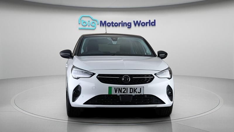 Used Vauxhall Corsa-e Elite 100 kW (136 HP) 2020 White Hatchback