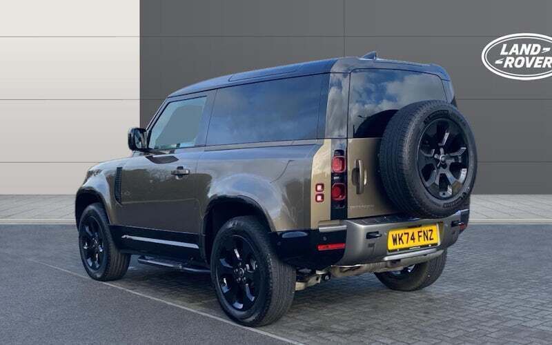 Usado Land Rover Defender SE Dynamic 349 HP (256 kW) 2024 SUV