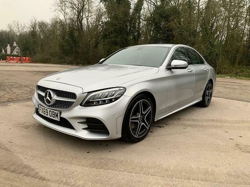 Begagnad Mercedes C220 AMG line 2019 Silver Sedan
