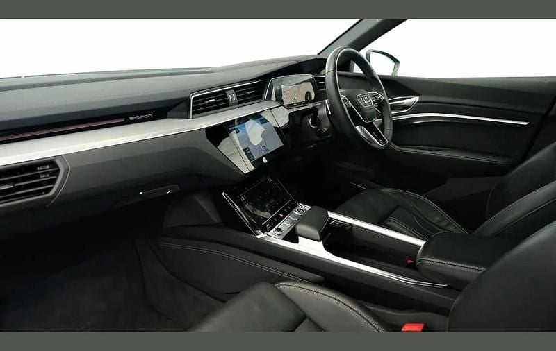 Used Audi Q8 e-tron S-Line 300 kW (408 HP) 2023 White SUV